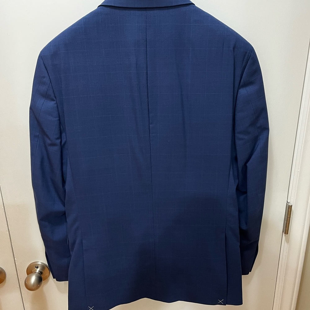 Tommy Hilfiger Men’s Suit 2Pc Set- Jacket 40R, Pants 33x30 - Picture 2 of 4